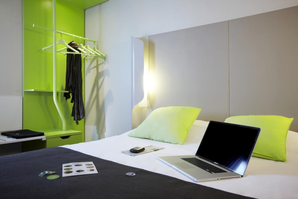 Hotel Campanile Lyon Ouest Tassin Exterior foto